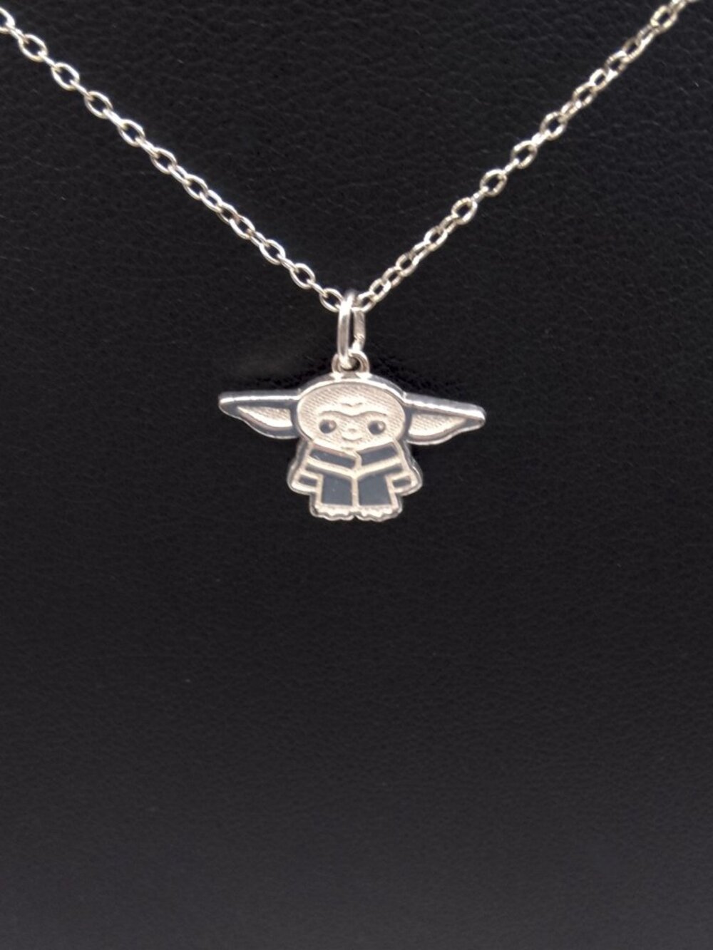 925 Sterling Silver Grogu Star Wars Pendant Necklace Disney Lucas Films Ltd. - Picture 4 of 13